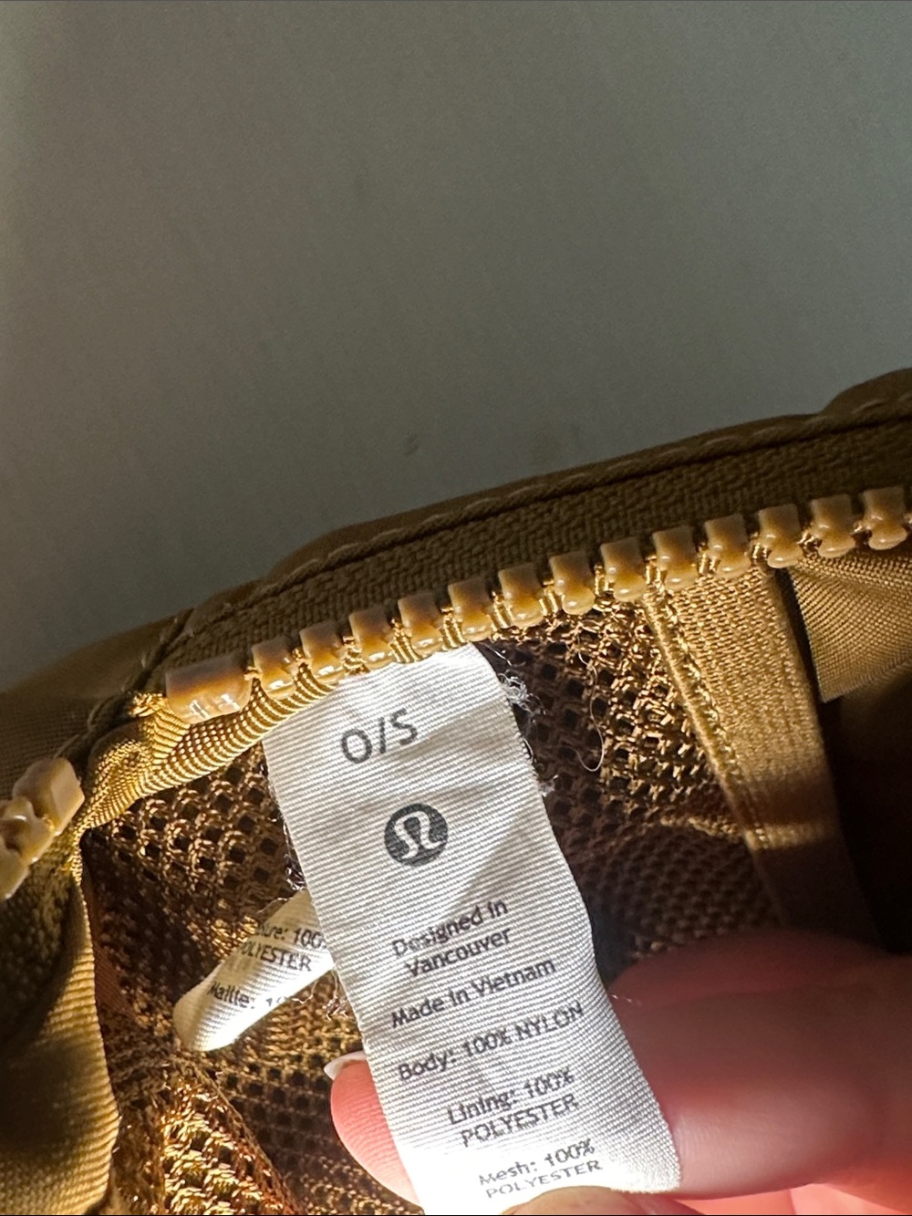 Lululemon Athletica dark Tan Belt crossbody adjustable Bag - Picture 7 of 7